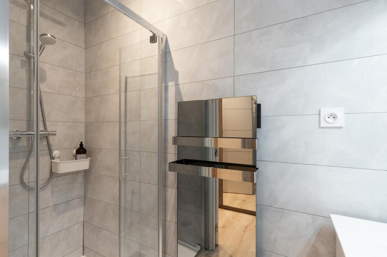 Le Notre Dame - Petit Cocon Dans Lyon 6Eme Apartment ภายนอก รูปภาพ